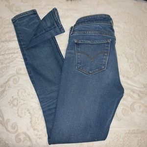 711 Style Skinny Levi’s Jeans
